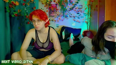 TrickyKitsune stripchat stream image