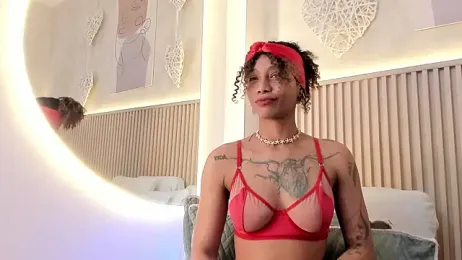 daiana_curly stripchat stream image