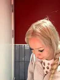 babydolll stripchat stream image