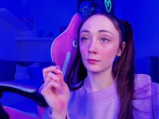 lexi-split camsoda stream image