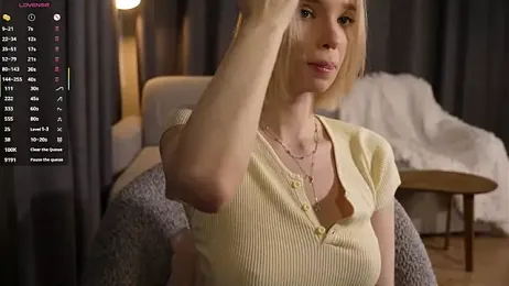 VivianKings stripchat stream image