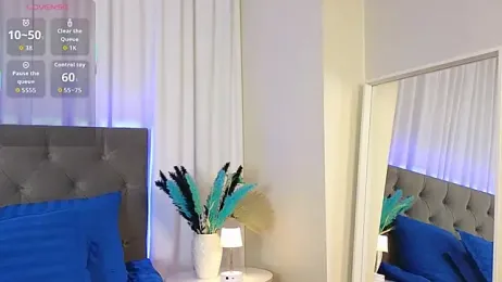 Ariana_Petite stripchat stream image