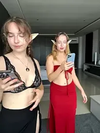 Nura_n_Sarah stripchat stream image