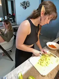 Nura_n_Sarah stripchat stream image