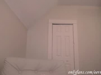 eevie_moon chaturbate stream image