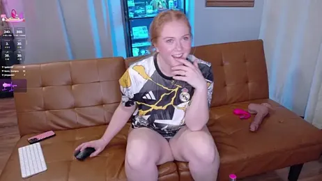 Scarlettredff stripchat stream image