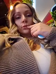 Bondgirl_013 stripchat stream image