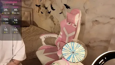 Crystal-Nuts stripchat stream image