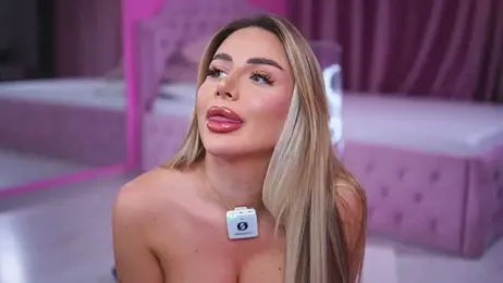 AshleySinn stripchat stream image