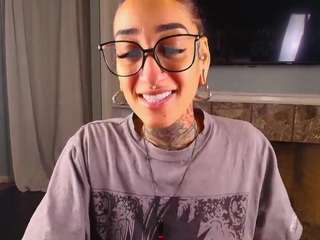 starryari69 camsoda stream image