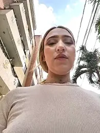 MollyCruz stripchat stream image