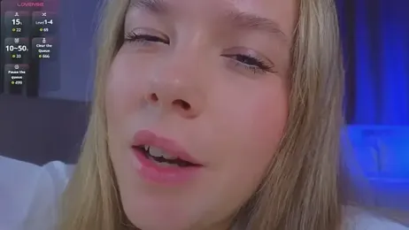 milly_shy stripchat stream image