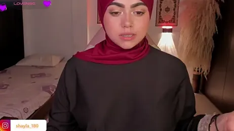 shayla_18 stripchat stream image