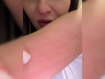 whiteTEA bongacams stream image