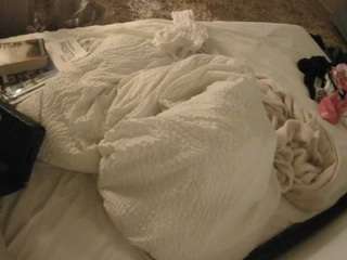 voyeurcam-julmodels-whitebed-1 camsoda stream image