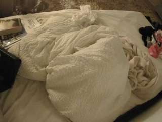 voyeurcam-julmodels-whitebed-1 camsoda stream image