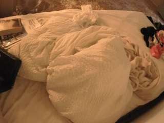 voyeurcam-julmodels-whitebed-1 camsoda stream image