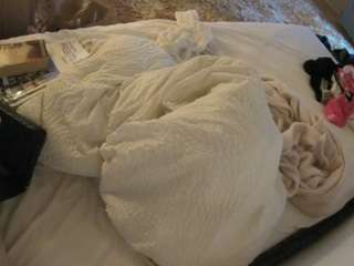 voyeurcam-julmodels-whitebed-1 camsoda stream image