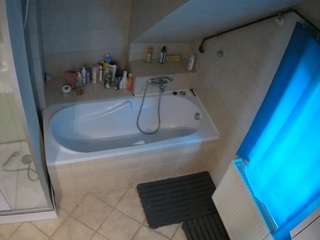 voyeurcam-julmodels-bath-2nd-1 camsoda stream image