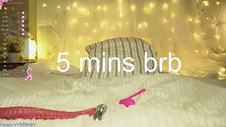 GlitterZOE stripchat stream image