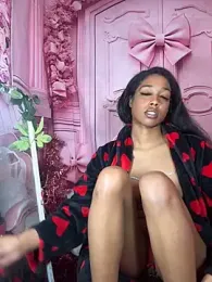 mismialove stripchat stream image