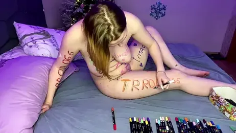 julielourens stripchat stream image