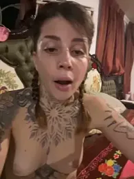 Izy_cute_ stripchat stream image