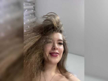 YourLadyyy bongacams stream image