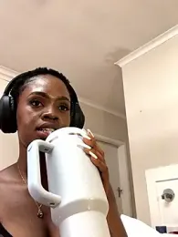 LuciousLips96 stripchat stream image