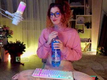 HoneyCherry bongacams stream image