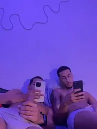 Gael_Reis stripchat stream image, 19.01.2026 05:10