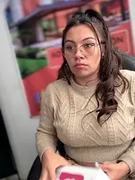 LIZ-06_ stripchat stream image