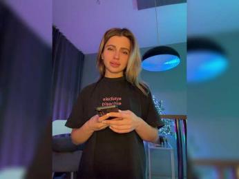 Nataliecroys bongacams stream image