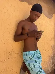 Boytoy_BigD stripchat stream image