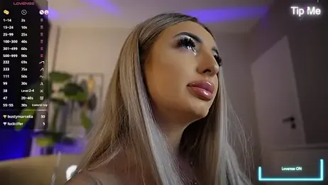 emily_bloom stripchat stream image