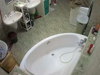 voyeurcam-julmodels-bath-1st-1 camsoda stream image