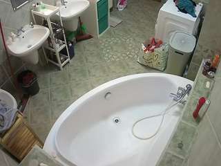 voyeurcam-julmodels-bath-1st-1 camsoda stream image