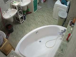voyeurcam-julmodels-bath-1st-1 camsoda stream image