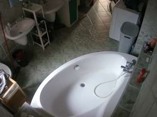 voyeurcam-julmodels-bath-1st-1 camsoda stream image