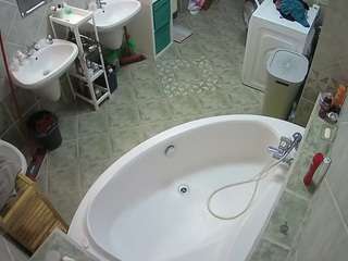 voyeurcam-julmodels-bath-1st-1 camsoda stream image