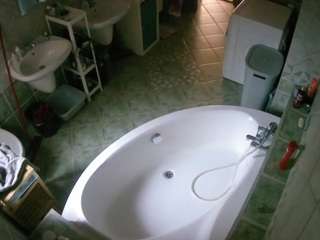 voyeurcam-julmodels-bath-1st-1 camsoda stream image