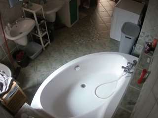 voyeurcam-julmodels-bath-1st-1 camsoda stream image