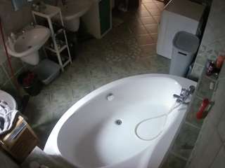 voyeurcam-julmodels-bath-1st-1 camsoda stream image