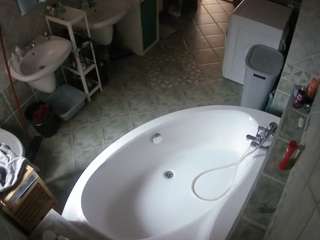 voyeurcam-julmodels-bath-1st-1 camsoda stream image