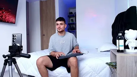 Two_sinzXX stripchat stream image, 30.01.2026 16:20