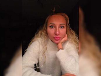 ARotikA bongacams stream image