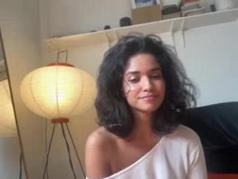 mriea_ chaturbate stream image, 02.02.2026 04:50