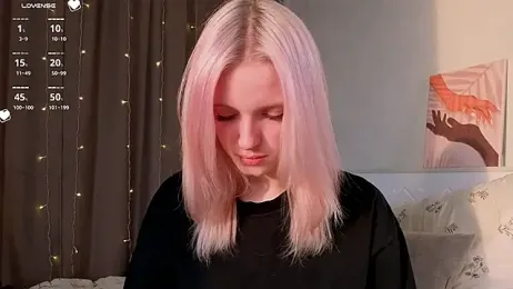 EdlaHewell stripchat stream image