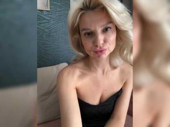 -Molly- bongacams stream image