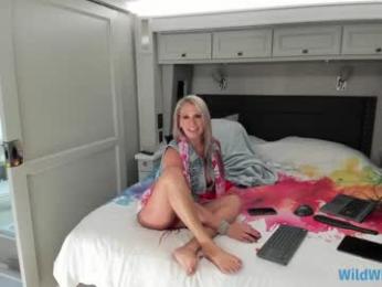 wildwifebarbie chaturbate stream image, 07.02.2026 17:20